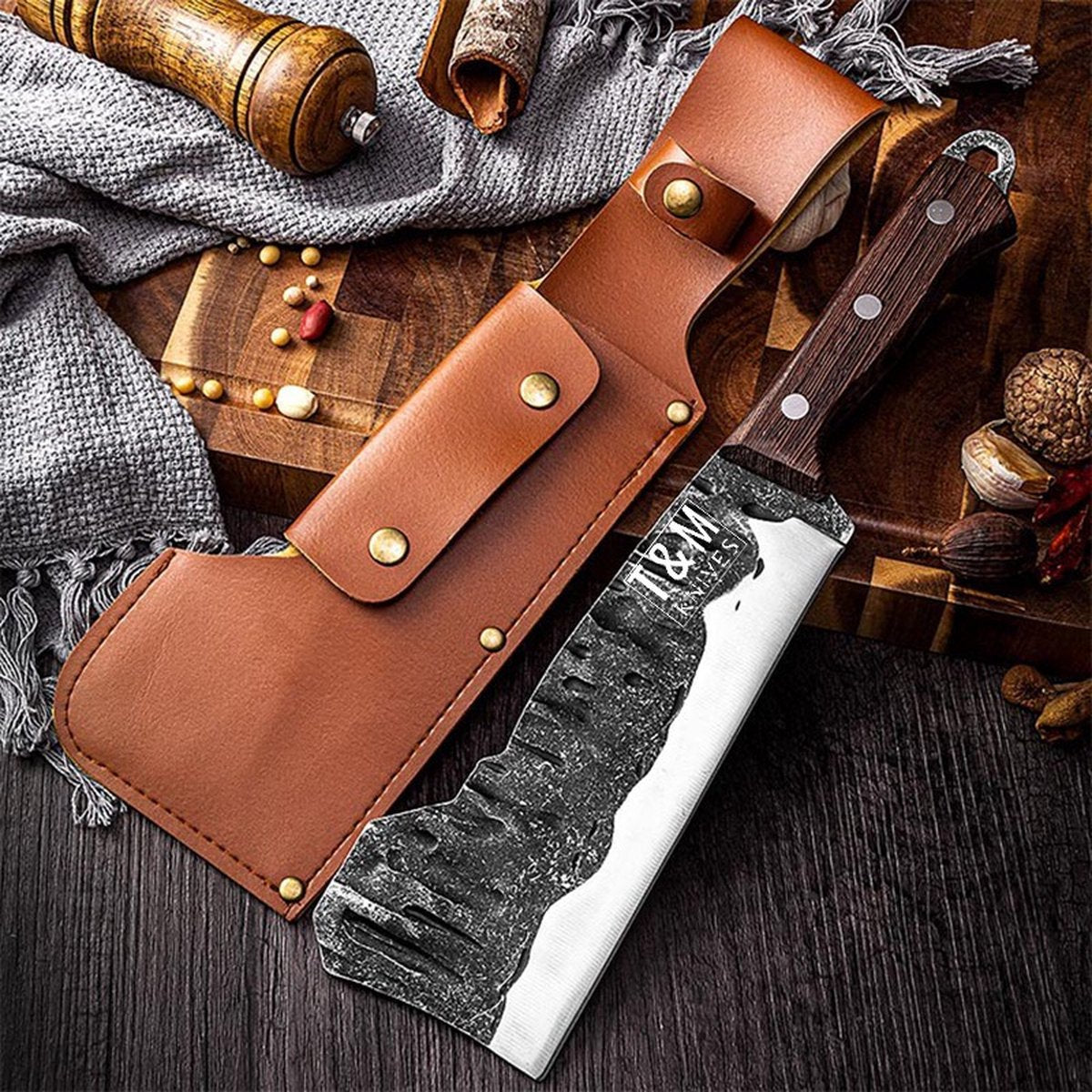 T&M Knives® – Kochmesser aus gehämmertem Stahl